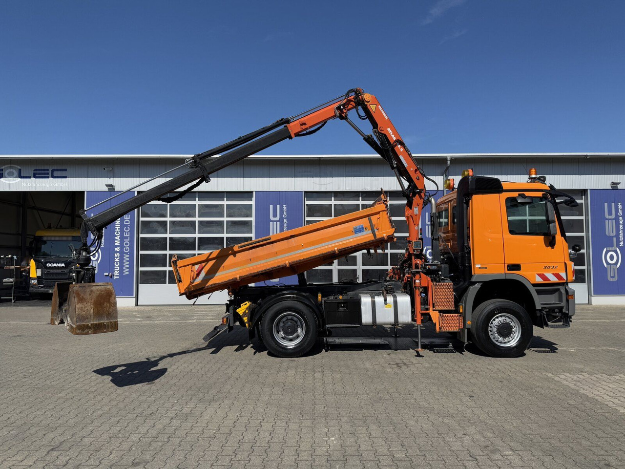 Mercedes-Benz ACTROS 2044 4x4 Kipper Kran ATLAS 65.2 A2L - Camião grua: foto 4 Mercedes-Benz ACTROS 2044 4x4 Kipper Kran ATLAS 65.2 A2L - Camião grua: foto 4
