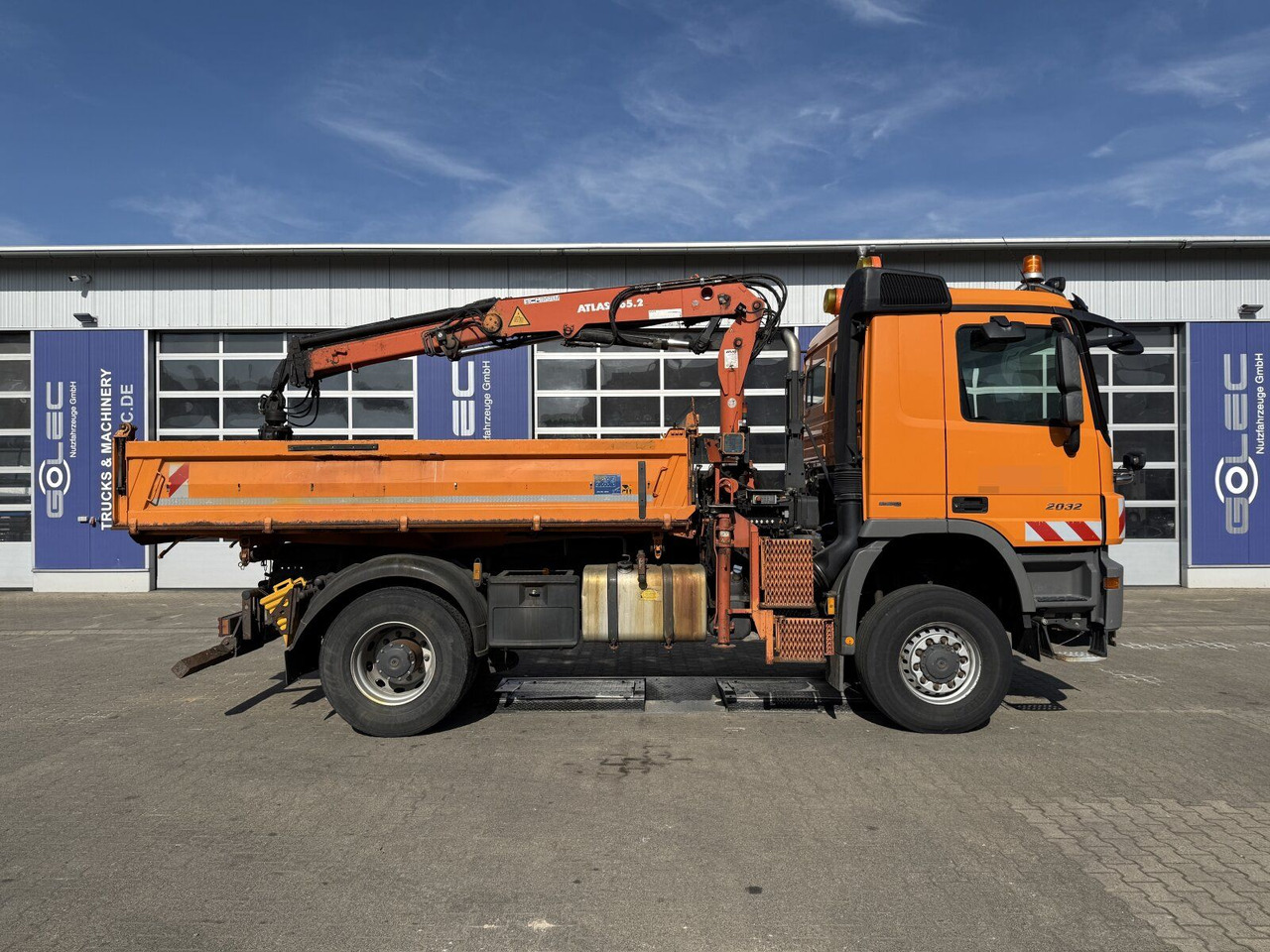 Mercedes-Benz ACTROS 2044 4x4 Kipper Kran ATLAS 65.2 A2L - Camião grua: foto 2 Mercedes-Benz ACTROS 2044 4x4 Kipper Kran ATLAS 65.2 A2L - Camião grua: foto 2