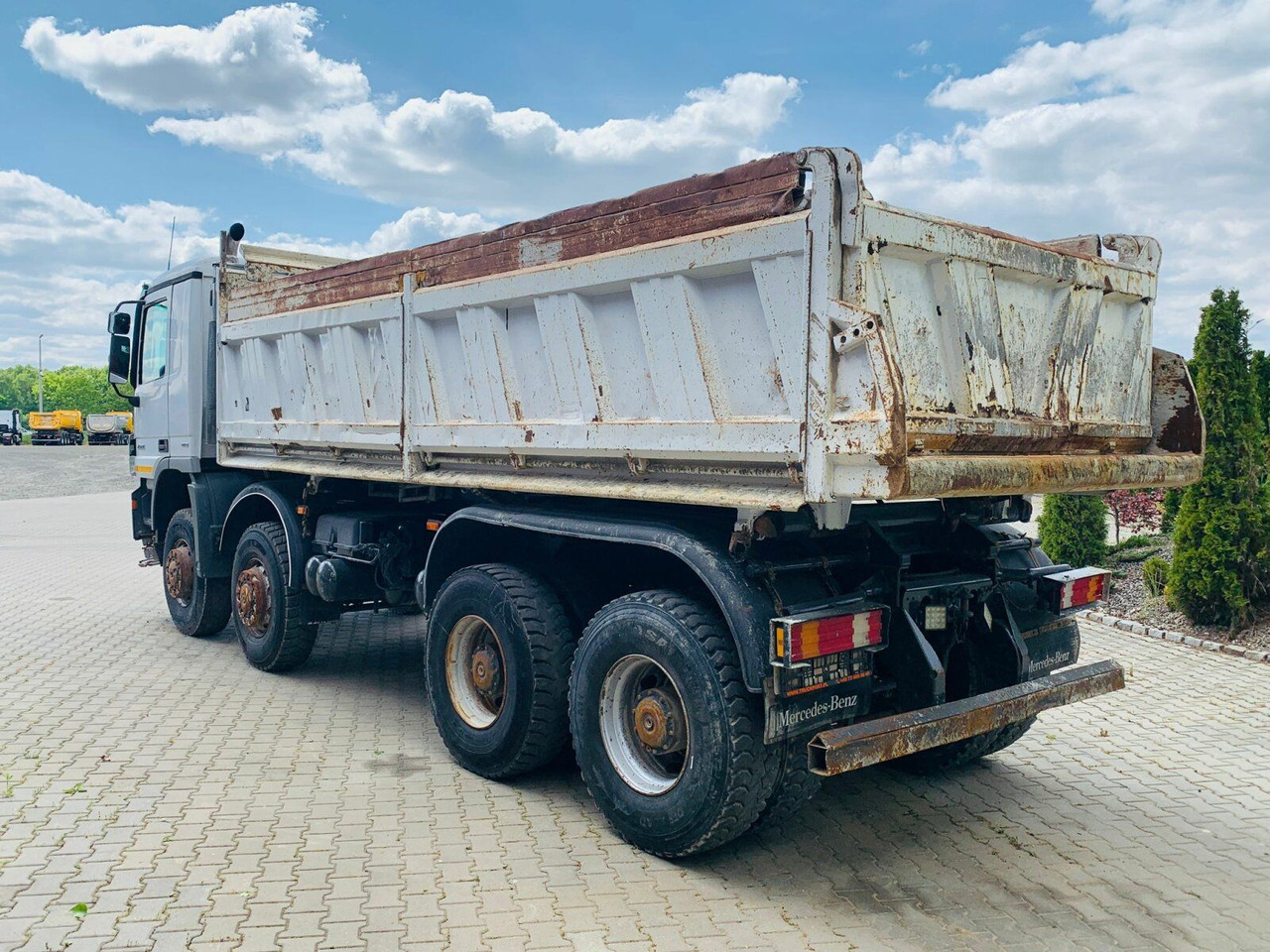 Mercedes-Benz ACTROS 4144 8x8 EURO4 DSK Meiller - Camião basculante: foto 4 Mercedes-Benz ACTROS 4144 8x8 EURO4 DSK Meiller - Camião basculante: foto 4