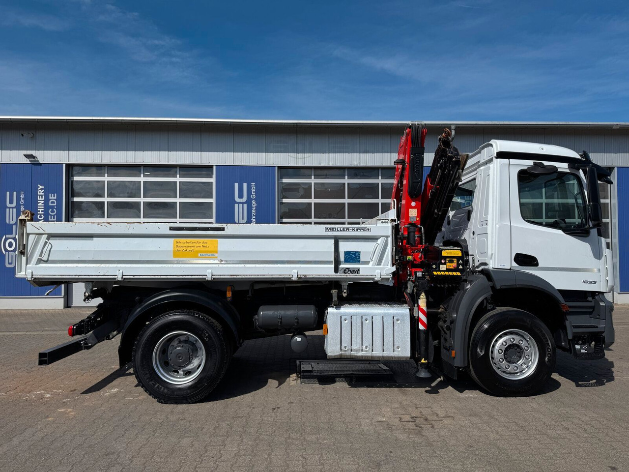 Mercedes-Benz AROCS 1832 4x2 Euro 6 Kipper Kran FASSI F120FB - Camião basculante, Camião grua: foto 3 Mercedes-Benz AROCS 1832 4x2 Euro 6 Kipper Kran FASSI F120FB - Camião basculante, Camião grua: foto 3
