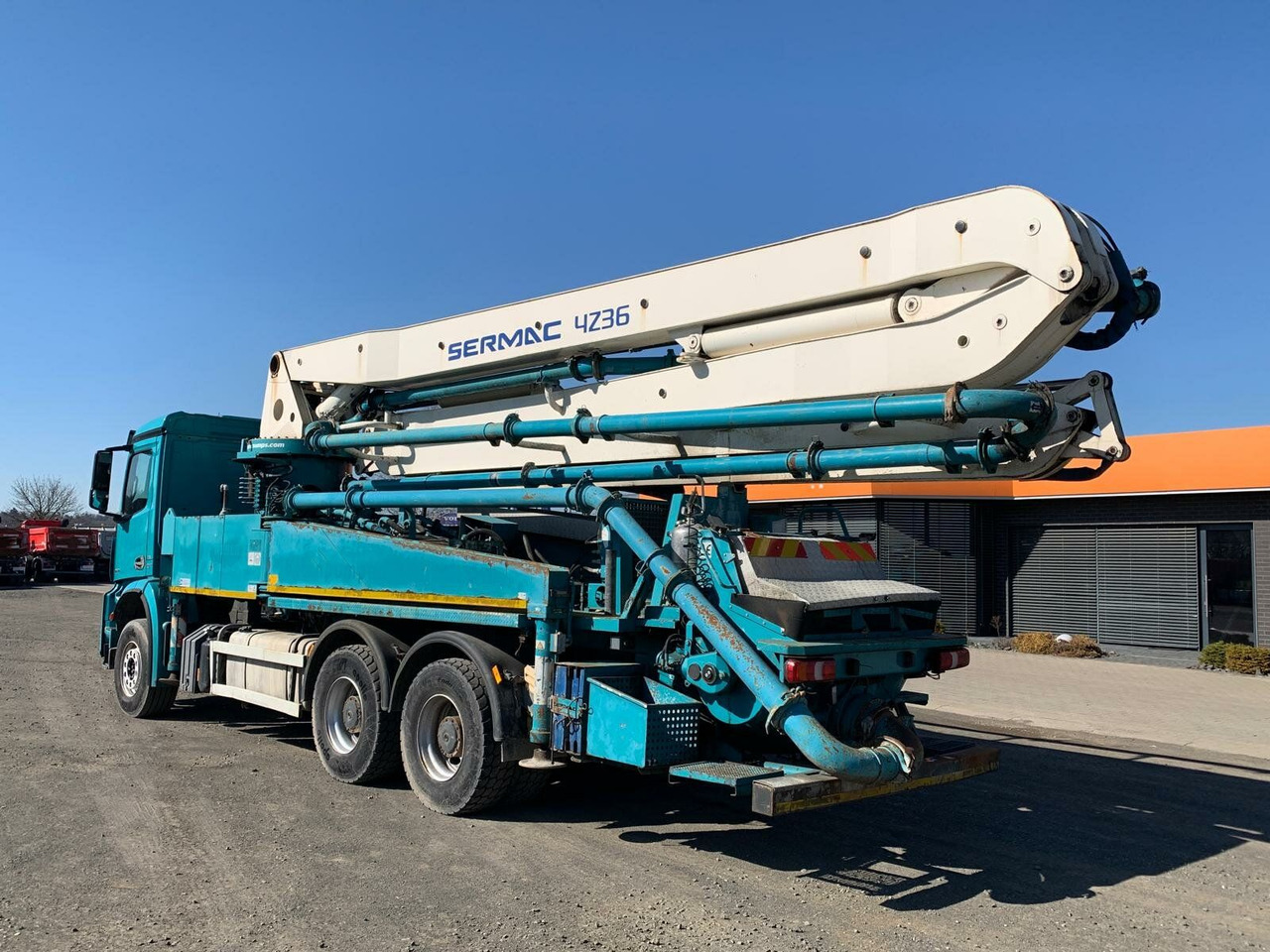 Mercedes-Benz AROCS 2636 6x4 Euro 6 Betonpumpe SERMAC 4Z36 - Autobomba de betão: foto 3 Mercedes-Benz AROCS 2636 6x4 Euro 6 Betonpumpe SERMAC 4Z36 - Autobomba de betão: foto 3