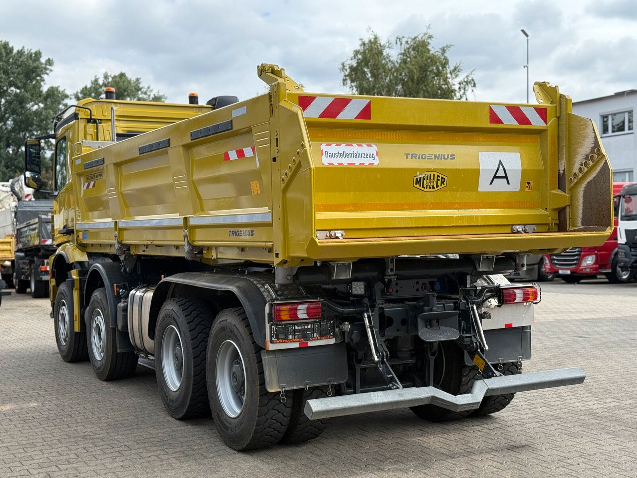 Mercedes-Benz AROCS 3248 8x4 Euro 6 Meiller Kipper Bordmatik - Camião basculante: foto 5 Mercedes-Benz AROCS 3248 8x4 Euro 6 Meiller Kipper Bordmatik - Camião basculante: foto 5