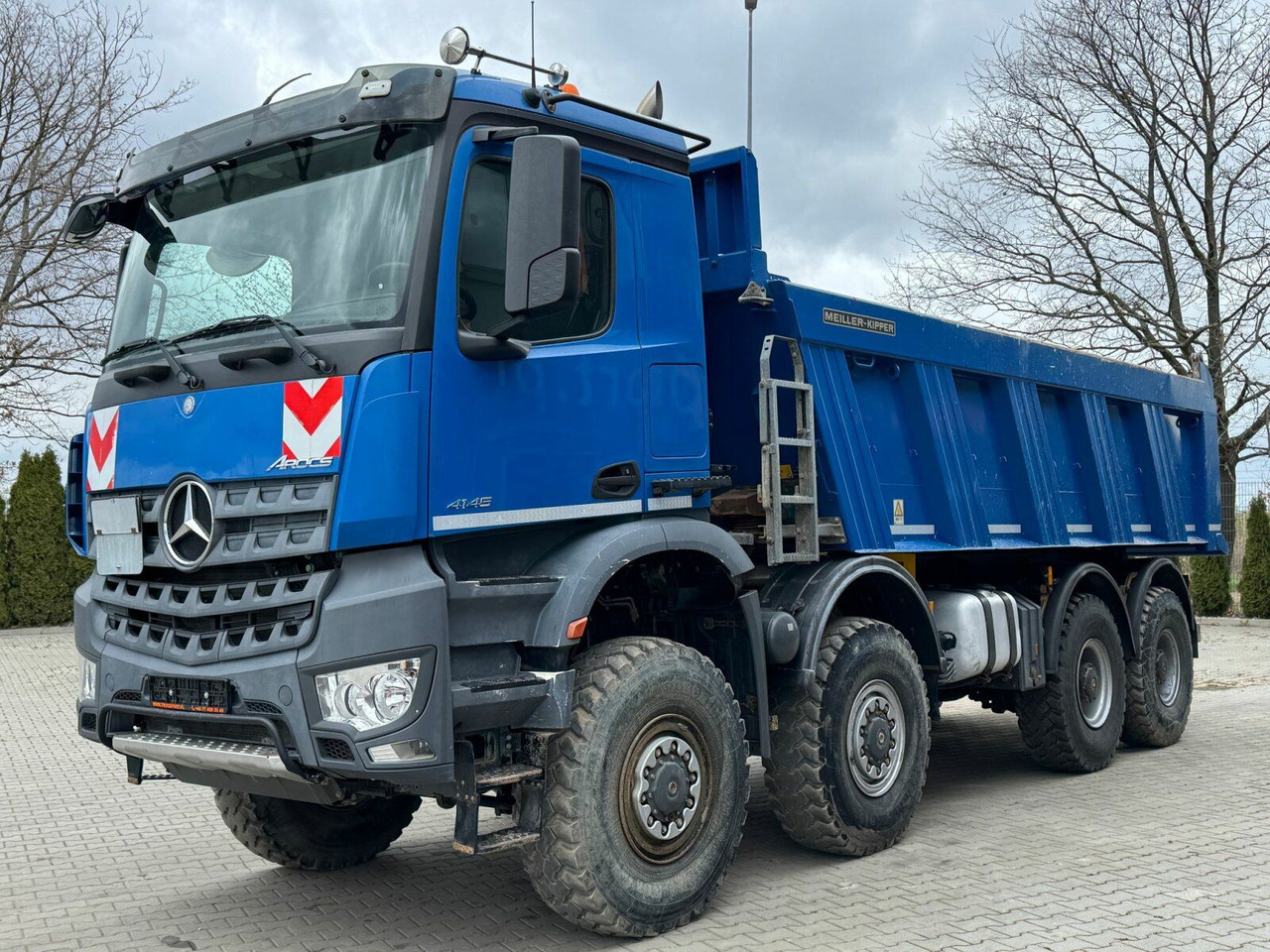 Mercedes-Benz AROCS 4145 8x8 EURO6 Muldenkipper TOP! - Camião basculante: foto 2 Mercedes-Benz AROCS 4145 8x8 EURO6 Muldenkipper TOP! - Camião basculante: foto 2