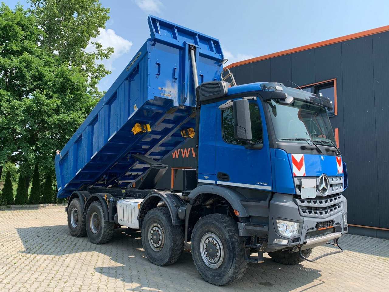 Mercedes-Benz AROCS 4145 8x8 EURO6 Muldenkipper TOP! - Camião basculante: foto 2 Mercedes-Benz AROCS 4145 8x8 EURO6 Muldenkipper TOP! - Camião basculante: foto 2