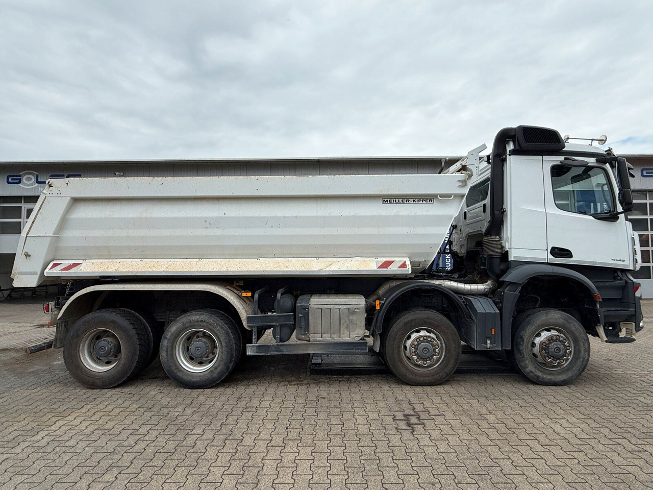 Mercedes-Benz AROCS 4145 8x8 Meiller Muldenkipper - Camião basculante: foto 3 Mercedes-Benz AROCS 4145 8x8 Meiller Muldenkipper - Camião basculante: foto 3