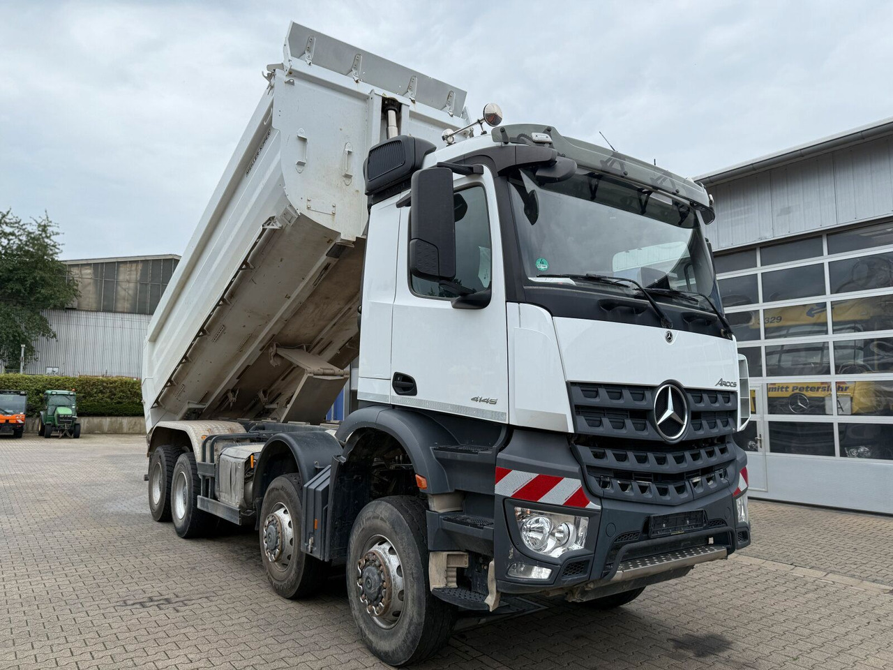 Mercedes-Benz AROCS 4145 8x8 Meiller Muldenkipper - Camião multibenne: foto 2 Mercedes-Benz AROCS 4145 8x8 Meiller Muldenkipper - Camião multibenne: foto 2