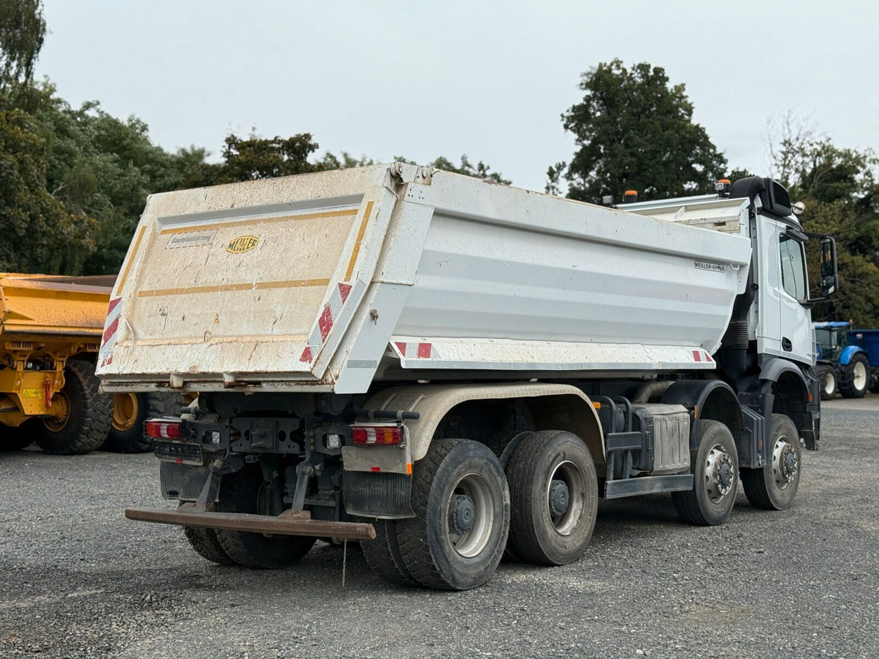 Mercedes-Benz AROCS 4145 8x8 Meiller Muldenkipper - Camião multibenne: foto 4 Mercedes-Benz AROCS 4145 8x8 Meiller Muldenkipper - Camião multibenne: foto 4