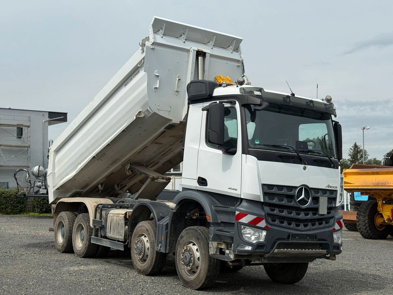 Mercedes-Benz AROCS 4145 8x8 Meiller Muldenkipper - Camião basculante: foto 2 Mercedes-Benz AROCS 4145 8x8 Meiller Muldenkipper - Camião basculante: foto 2