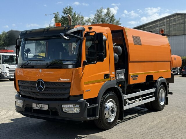 Mercedes-Benz ATEGO 1323 4x2 Kehrmaschine FAUN Viajet 6R/H - Varredora urbana: foto 4 Mercedes-Benz ATEGO 1323 4x2 Kehrmaschine FAUN Viajet 6R/H - Varredora urbana: foto 4