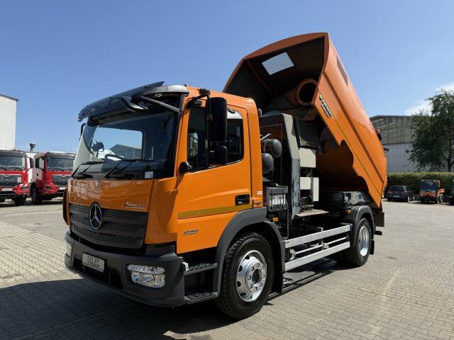 Mercedes-Benz ATEGO 1323 4x2 Kehrmaschine FAUN Viajet 6R/H - Varredora urbana: foto 5 Mercedes-Benz ATEGO 1323 4x2 Kehrmaschine FAUN Viajet 6R/H - Varredora urbana: foto 5