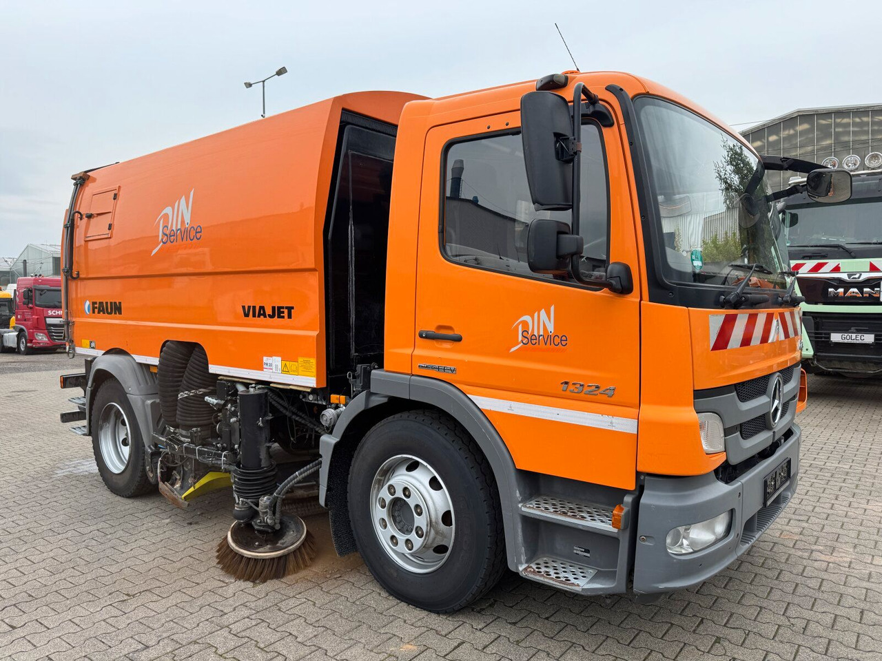 Mercedes-Benz ATEGO 1324 4x2 Kehrmaschine FAUN Viajet 6R/H - Varredora urbana: foto 2 Mercedes-Benz ATEGO 1324 4x2 Kehrmaschine FAUN Viajet 6R/H - Varredora urbana: foto 2