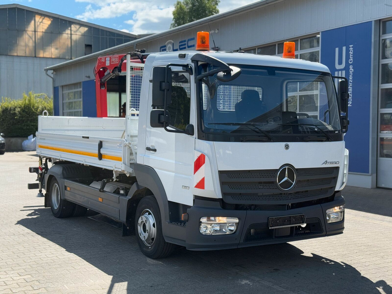 Mercedes-Benz ATEGO 818 4x2 Euro 6 Kipper Kran FASSI F65B.0.22 - Carrinha basculante: foto 1 Mercedes-Benz ATEGO 818 4x2 Euro 6 Kipper Kran FASSI F65B.0.22 - Carrinha basculante: foto 1