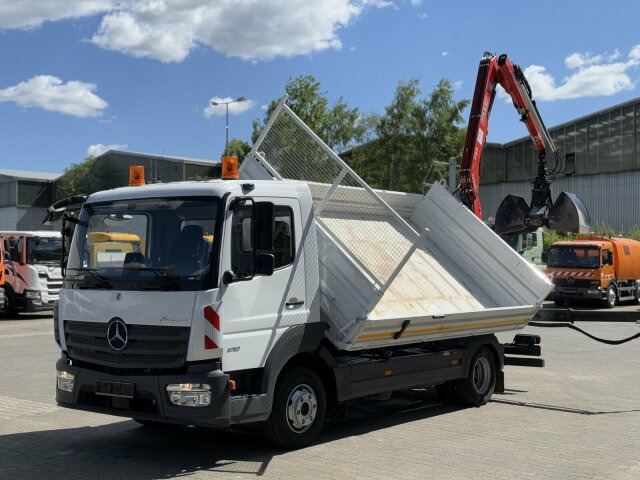 Mercedes-Benz ATEGO 818 4x2 Euro 6 Kipper Kran FASSI F65B.0.22 - Carrinha basculante: foto 4 Mercedes-Benz ATEGO 818 4x2 Euro 6 Kipper Kran FASSI F65B.0.22 - Carrinha basculante: foto 4