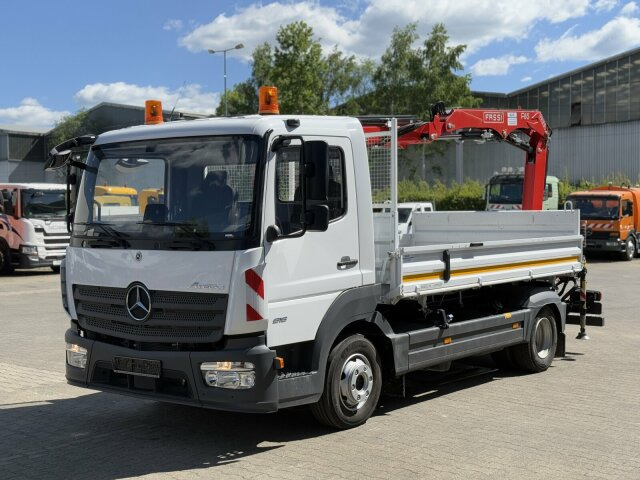 Mercedes-Benz ATEGO 818 4x2 Euro 6 Kipper Kran FASSI F65B.0.22 - Carrinha basculante: foto 3 Mercedes-Benz ATEGO 818 4x2 Euro 6 Kipper Kran FASSI F65B.0.22 - Carrinha basculante: foto 3