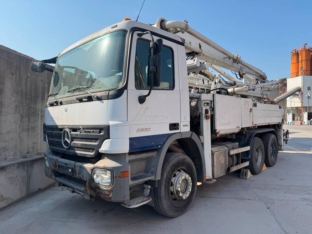 Mercedes-Benz Actros 2632 6x4 Betonpumpe Schwing S24X - Autobomba de betão: foto 1 Mercedes-Benz Actros 2632 6x4 Betonpumpe Schwing S24X - Autobomba de betão: foto 1