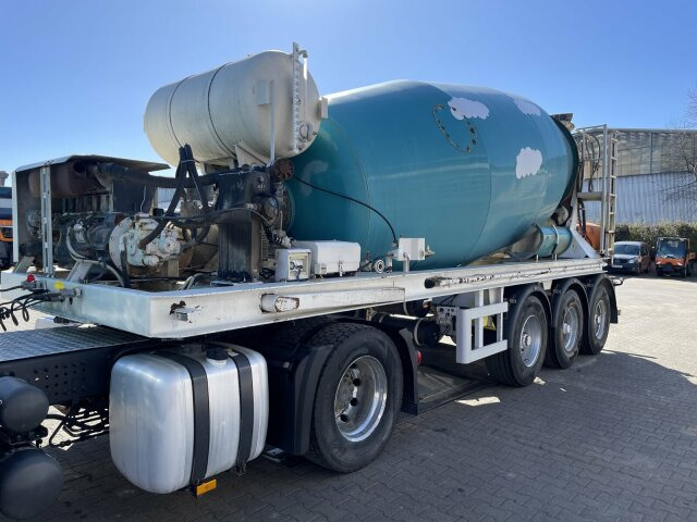 Mercedes-Benz Antos 2136 4x2 SZM Retarder Kipphyd. *Betonaufl. - Camião betoneira: foto 4 Mercedes-Benz Antos 2136 4x2 SZM Retarder Kipphyd. *Betonaufl. - Camião betoneira: foto 4