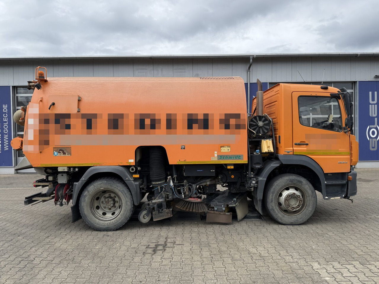 Mercedes-Benz Atego 1324 4x2 Kehrmaschine Schmidt SKF S7B 7 m³ - Varredora urbana: foto 2 Mercedes-Benz Atego 1324 4x2 Kehrmaschine Schmidt SKF S7B 7 m³ - Varredora urbana: foto 2