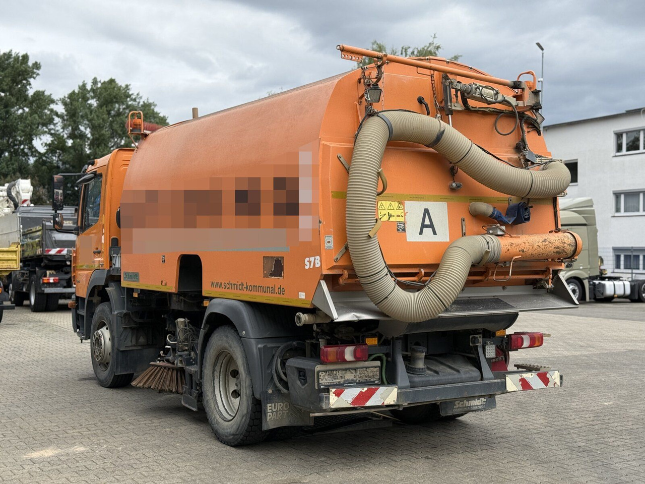 Mercedes-Benz Atego 1324 4x2 Kehrmaschine Schmidt SKF S7B 7 m³ - Varredora urbana: foto 5 Mercedes-Benz Atego 1324 4x2 Kehrmaschine Schmidt SKF S7B 7 m³ - Varredora urbana: foto 5