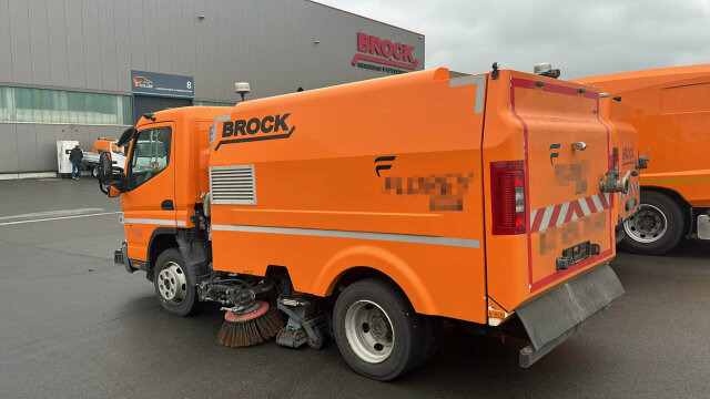Mitsubishi Canter FUSO Kehrmaschine BROCK SL140 4 m³ - Varredora urbana: foto 1 Mitsubishi Canter FUSO Kehrmaschine BROCK SL140 4 m³ - Varredora urbana: foto 1