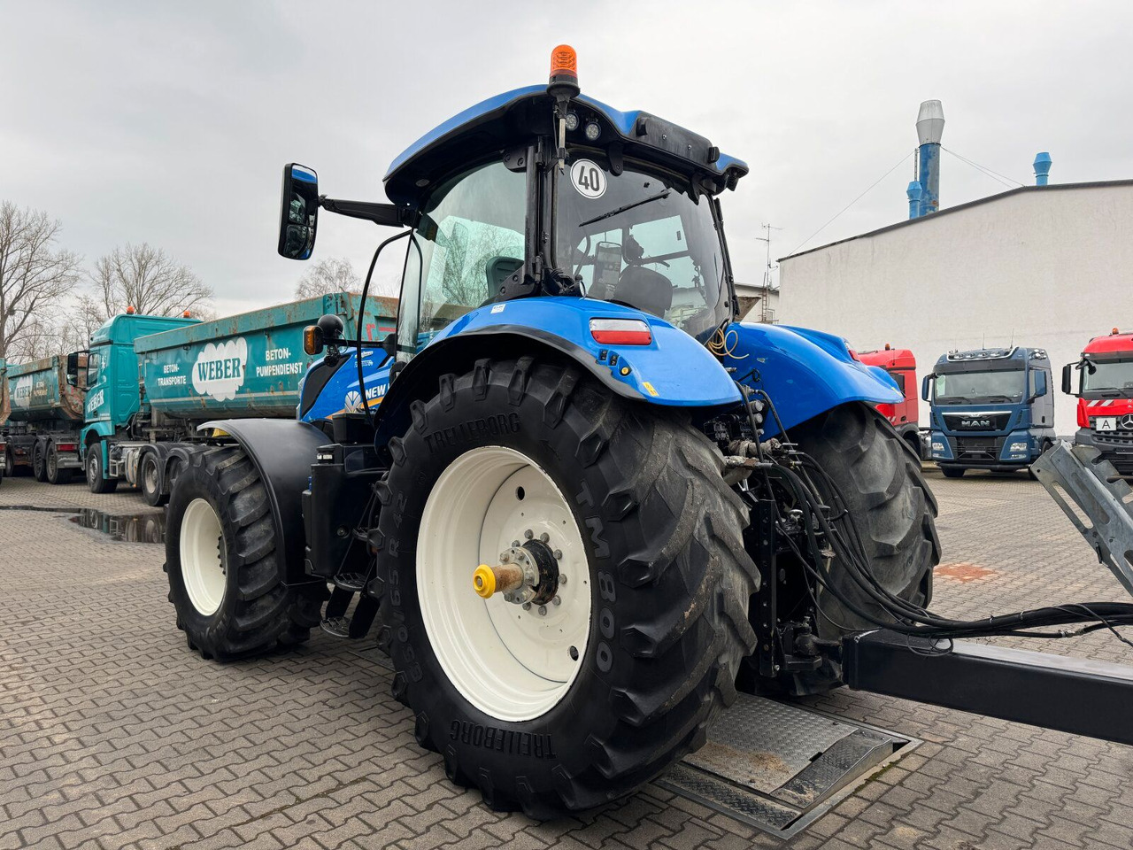 New Holland T7.230 AC 4x4 Autocommand Traktor 216 PS *Kipper - Trator: foto 5 New Holland T7.230 AC 4x4 Autocommand Traktor 216 PS *Kipper - Trator: foto 5