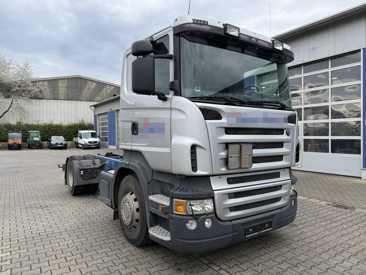 Scania R 420 Tankwagen ADR Fahrgestell Retarder Volluft - Camião chassi: foto 1 Scania R 420 Tankwagen ADR Fahrgestell Retarder Volluft - Camião chassi: foto 1