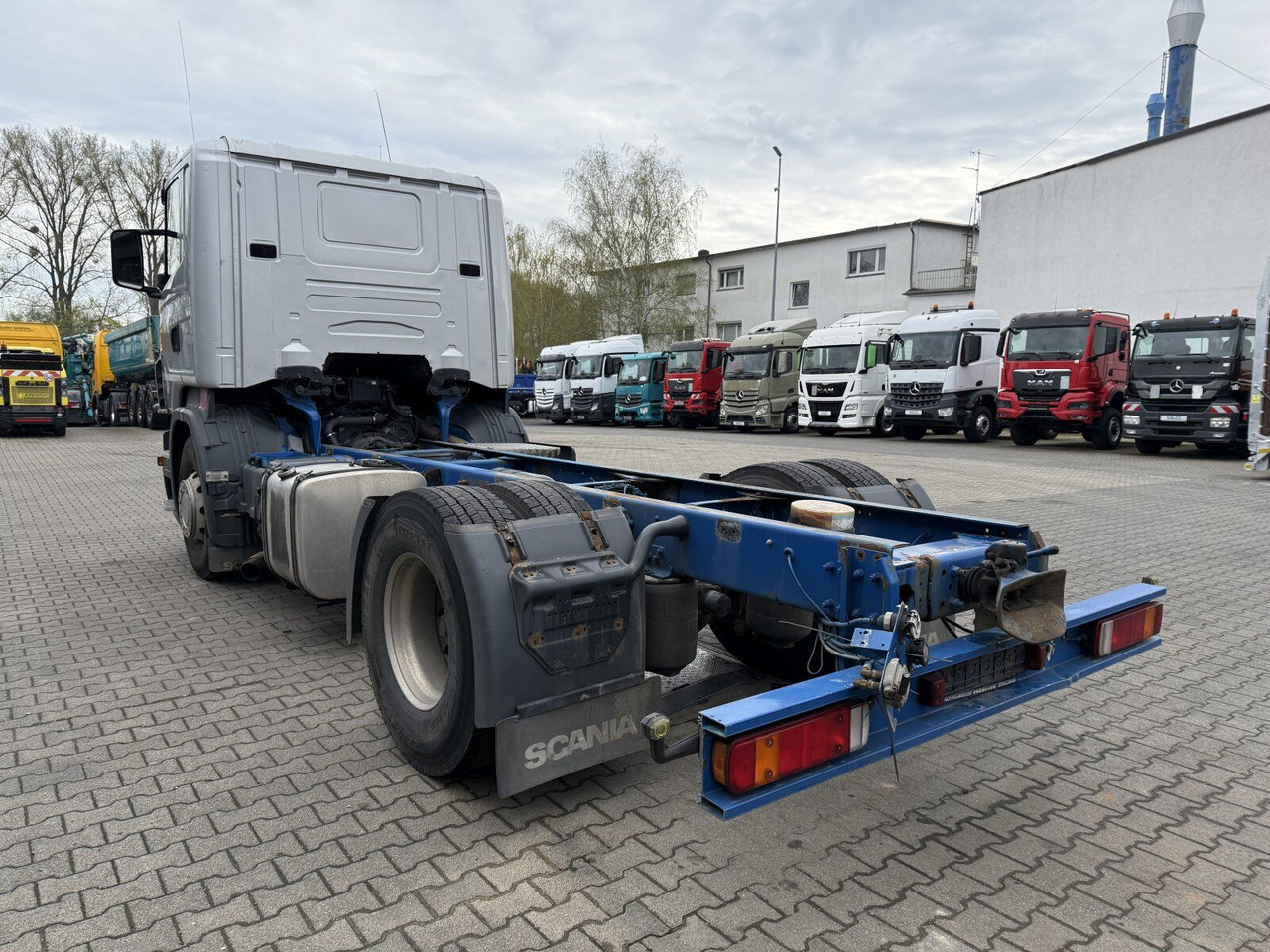 Scania R 420 Tankwagen ADR Fahrgestell Retarder Volluft - Camião chassi: foto 5 Scania R 420 Tankwagen ADR Fahrgestell Retarder Volluft - Camião chassi: foto 5