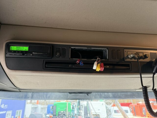 Scania R560 6x4 Holztransport Kran LOGLIFT HIAB 140S79R - Camião de transporte de madeira, Camião grua: foto 5 Scania R560 6x4 Holztransport Kran LOGLIFT HIAB 140S79R - Camião de transporte de madeira, Camião grua: foto 5