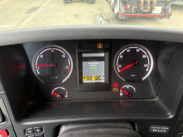 Scania R560 6x4 Holztransport Kran LOGLIFT HIAB 140S79R - Camião de transporte de madeira, Camião grua: foto 2 Scania R560 6x4 Holztransport Kran LOGLIFT HIAB 140S79R - Camião de transporte de madeira, Camião grua: foto 2