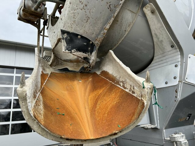 Schwing Stetter Betonmischer Auflieger 10 m³ - Semi-reboque betoneira: foto 3 Schwing Stetter Betonmischer Auflieger 10 m³ - Semi-reboque betoneira: foto 3