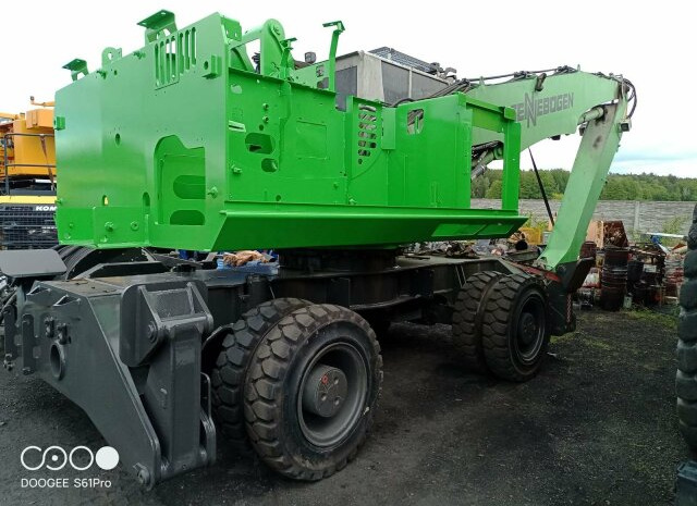 Sennebogen 818-E Umschlagbagger - 83 Ton - mit Greifer - Escavadeira de rodas: foto 3 Sennebogen 818-E Umschlagbagger - 83 Ton - mit Greifer - Escavadeira de rodas: foto 3
