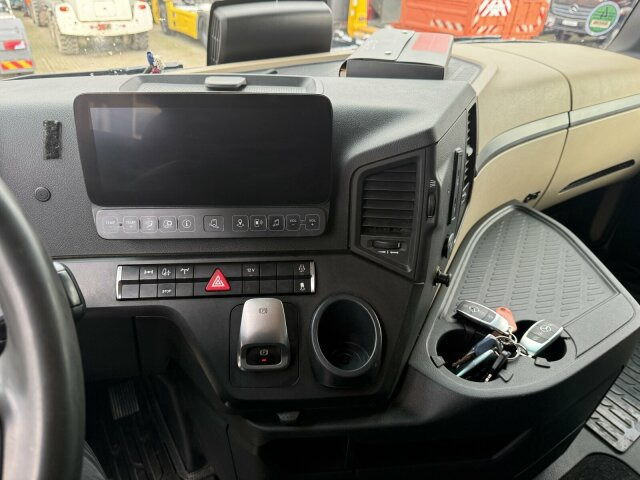 Mercedes-Benz ACTROS 1846 4x4 HAD Eur 6 Kipphydraulik Retarder - Tractor: foto 3 Mercedes-Benz ACTROS 1846 4x4 HAD Eur 6 Kipphydraulik Retarder - Tractor: foto 3