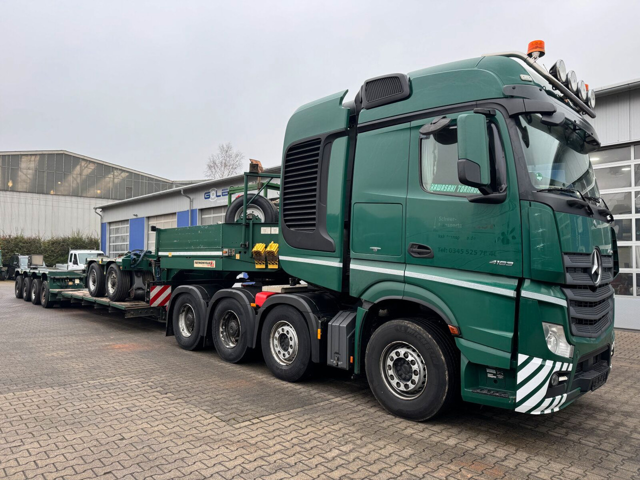 Mercedes-Benz ACTROS 4163 8x4 Schwerlast +Tieflader 4+2 *83 T - Tractor: foto 1 Mercedes-Benz ACTROS 4163 8x4 Schwerlast +Tieflader 4+2 *83 T - Tractor: foto 1