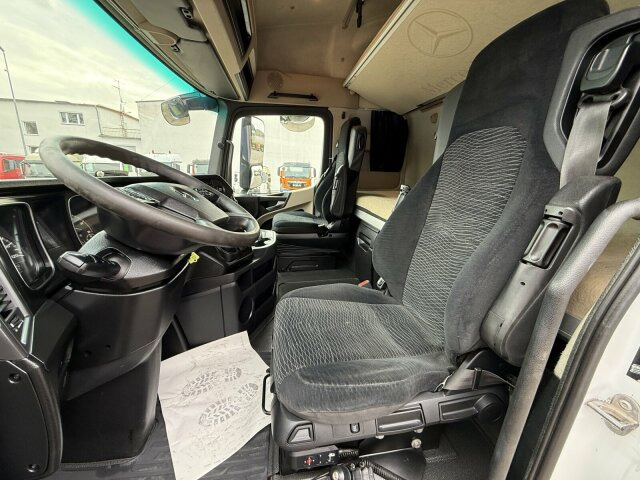 Mercedes-Benz Actros 1845 LS Sattelzugmaschine 4x2 - Tractor: foto 5 Mercedes-Benz Actros 1845 LS Sattelzugmaschine 4x2 - Tractor: foto 5