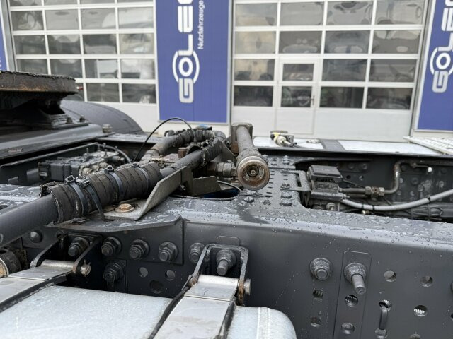 Mercedes-Benz MB Actros 1845 LS Sattelzugmaschine 4x2 - Tractor: foto 2 Mercedes-Benz MB Actros 1845 LS Sattelzugmaschine 4x2 - Tractor: foto 2