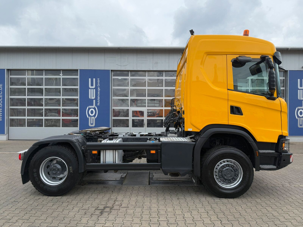 Scania G450 XT 4x4 Euro 6 SZM Kipphydraulik Blatt/ Luft - Tractor: foto 2 Scania G450 XT 4x4 Euro 6 SZM Kipphydraulik Blatt/ Luft - Tractor: foto 2
