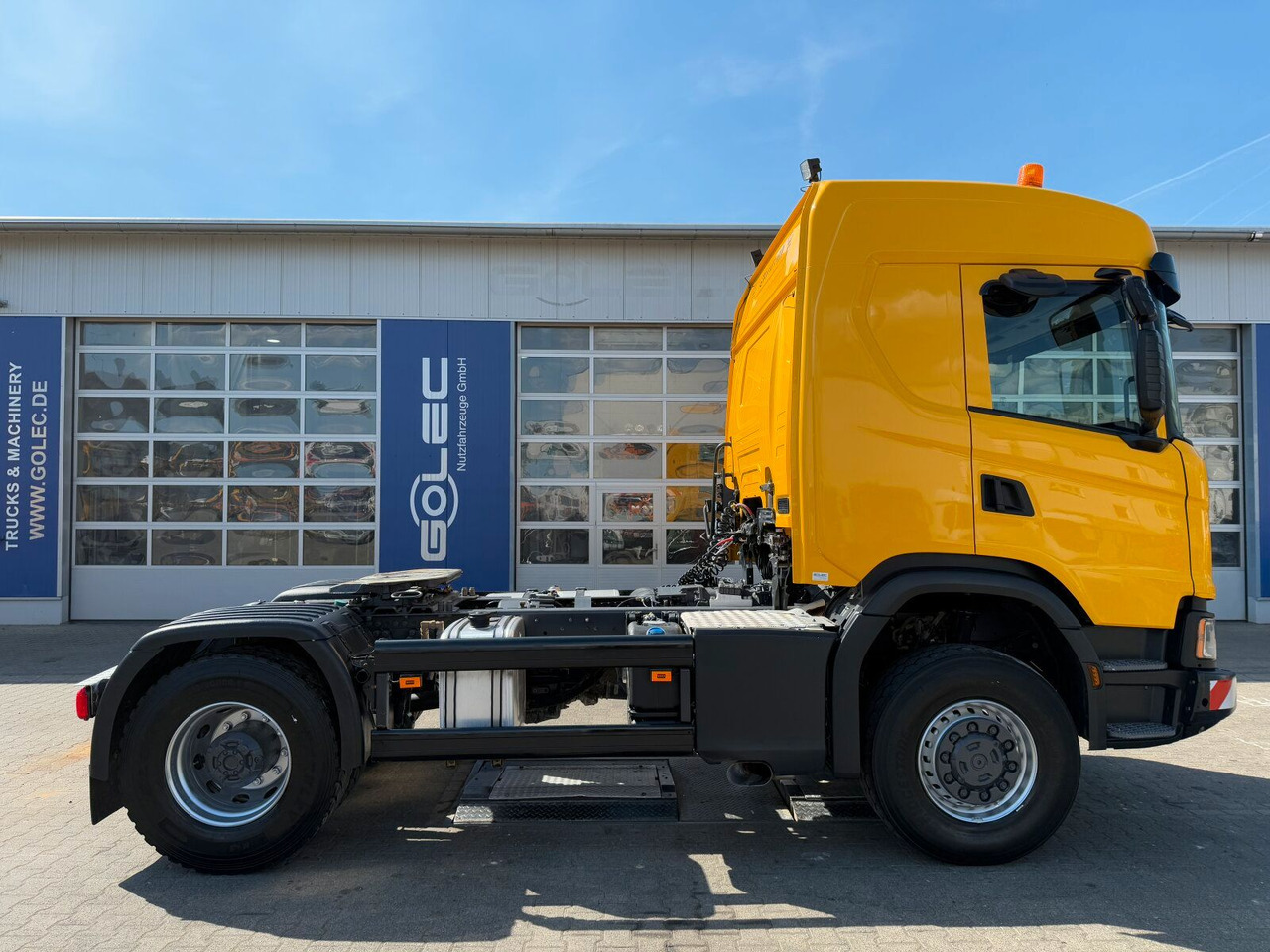 Scania G450 XT 4x4 Euro 6 SZM Kipphydraulik Blatt/ Luft - Tractor: foto 2 Scania G450 XT 4x4 Euro 6 SZM Kipphydraulik Blatt/ Luft - Tractor: foto 2