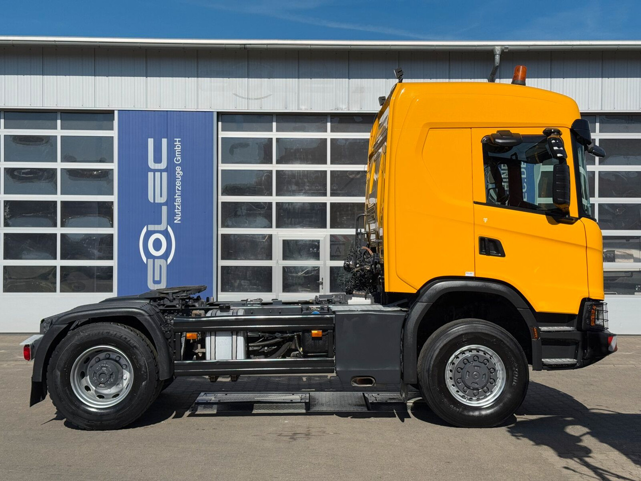 Scania G450 XT 4x4 Euro 6 SZM Kipphydraulik Blatt/ Luft - Tractor: foto 2 Scania G450 XT 4x4 Euro 6 SZM Kipphydraulik Blatt/ Luft - Tractor: foto 2