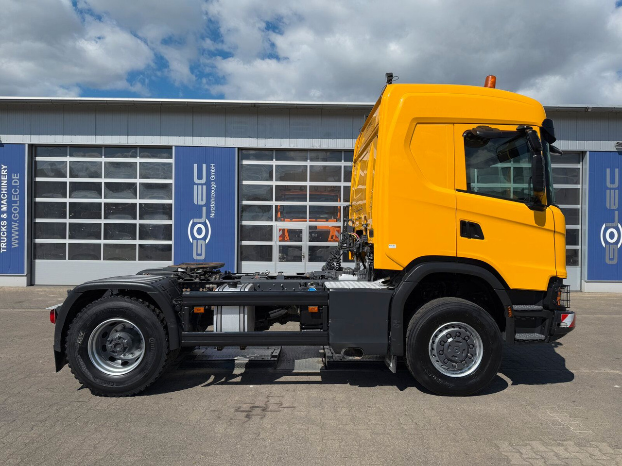 Scania G450 XT 4x4 Euro 6 SZM Kipphydraulik Blatt/ Luft - Tractor: foto 2 Scania G450 XT 4x4 Euro 6 SZM Kipphydraulik Blatt/ Luft - Tractor: foto 2
