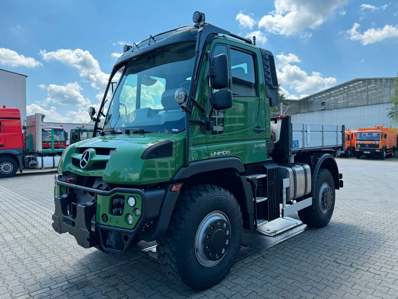 Unimog U435 Kipper mit Reifendruckregelanlage - Camião basculante: foto 2 Unimog U435 Kipper mit Reifendruckregelanlage - Camião basculante: foto 2