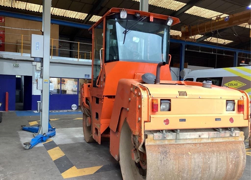 CAT CB 434 D - Compactador de asfalto: foto 2 CAT CB 434 D - Compactador de asfalto: foto 2