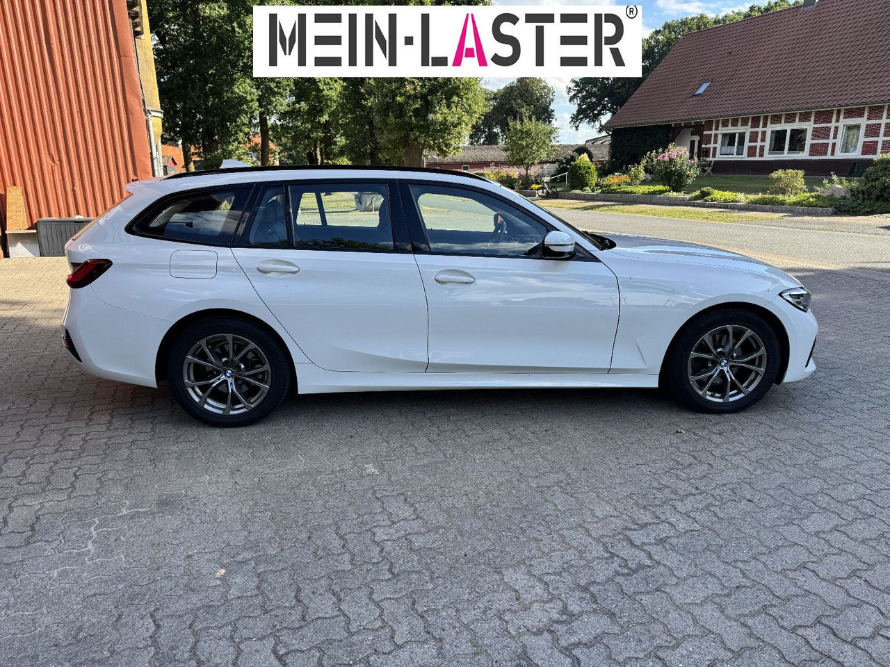 BMW 320 d xDrive touring Sport Line shadow AHK - Carrinha: foto 5 BMW 320 d xDrive touring Sport Line shadow AHK - Carrinha: foto 5
