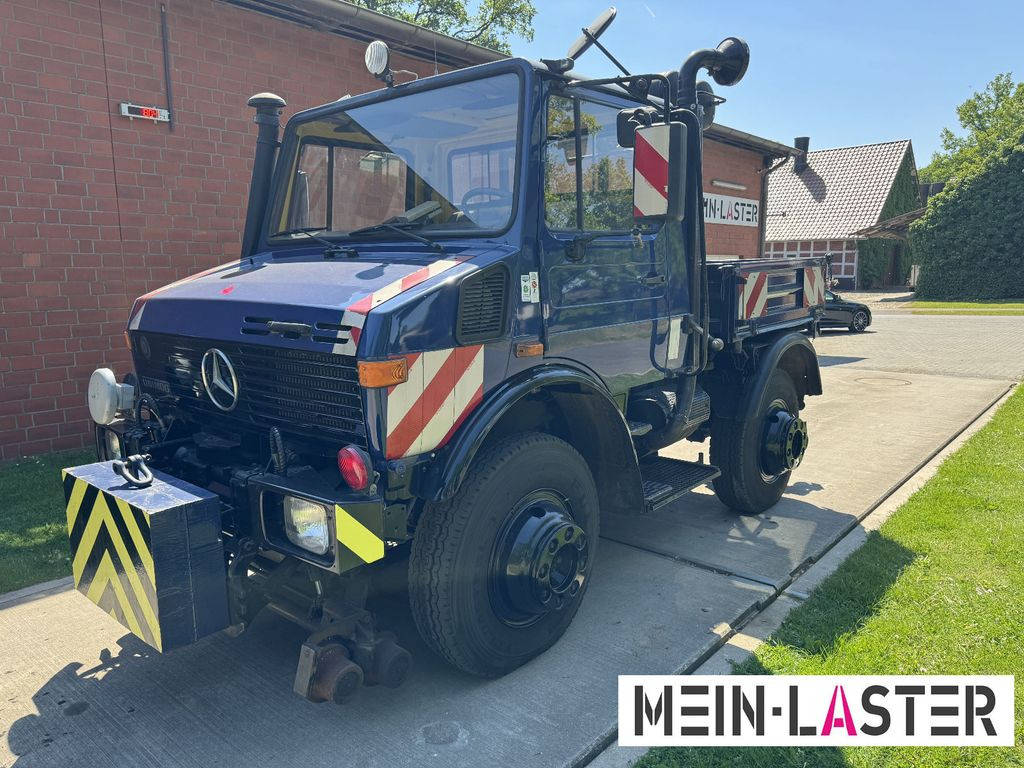 Mercedes-Benz U 1600 Zweiweg ZW 100 AHK 600t nur 14.084 km - Camião: foto 2 Mercedes-Benz U 1600 Zweiweg ZW 100 AHK 600t nur 14.084 km - Camião: foto 2