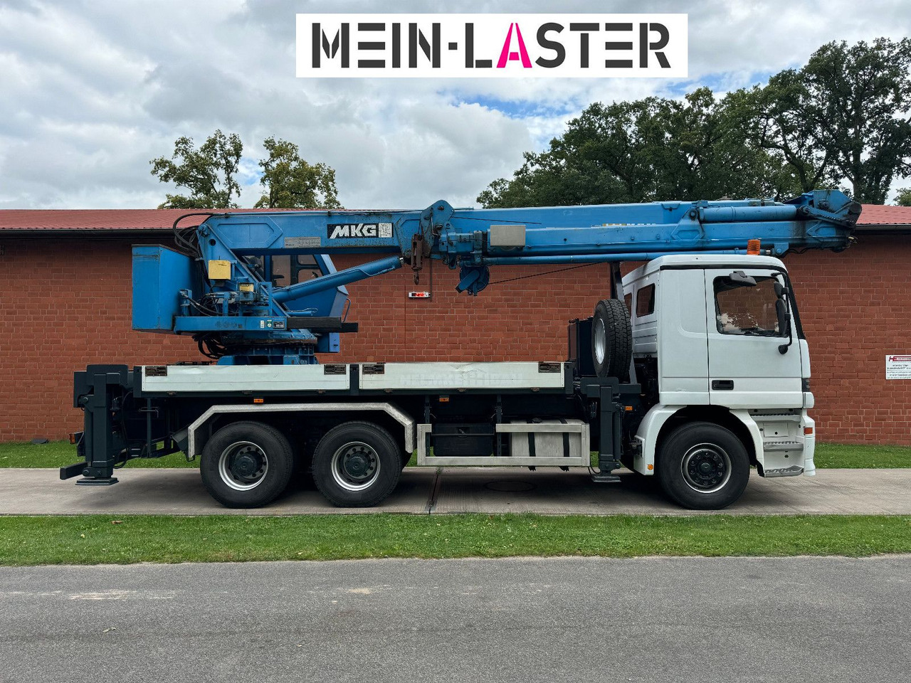 Mercedes-Benz 3335 V6 MKG 550 Ta2-a2 -46m 420 kg Funk - Camião grua: foto 5 Mercedes-Benz 3335 V6 MKG 550 Ta2-a2 -46m 420 kg Funk - Camião grua: foto 5