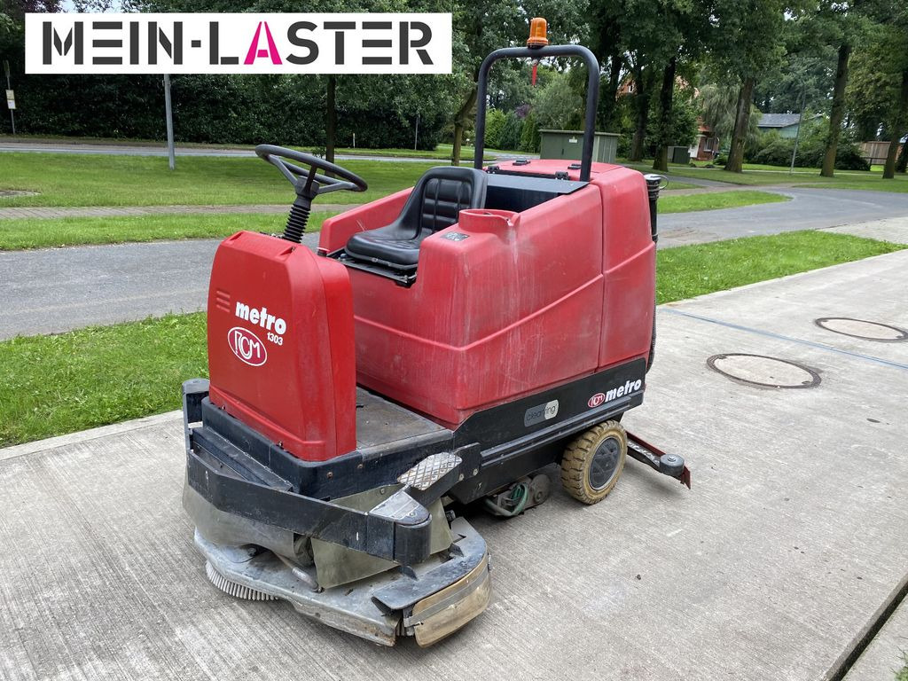 RCM Metro 1303 N Scheuersaugmaschine /3x Teller RCM Metro 1303 N Scheuersaugmaschine /3x Teller - Lavadora aspiradora de pavimentos: foto 3 RCM Metro 1303 N Scheuersaugmaschine /3x Teller RCM Metro 1303 N Scheuersaugmaschine /3x Teller - Lavadora aspiradora de pavimentos: foto 3