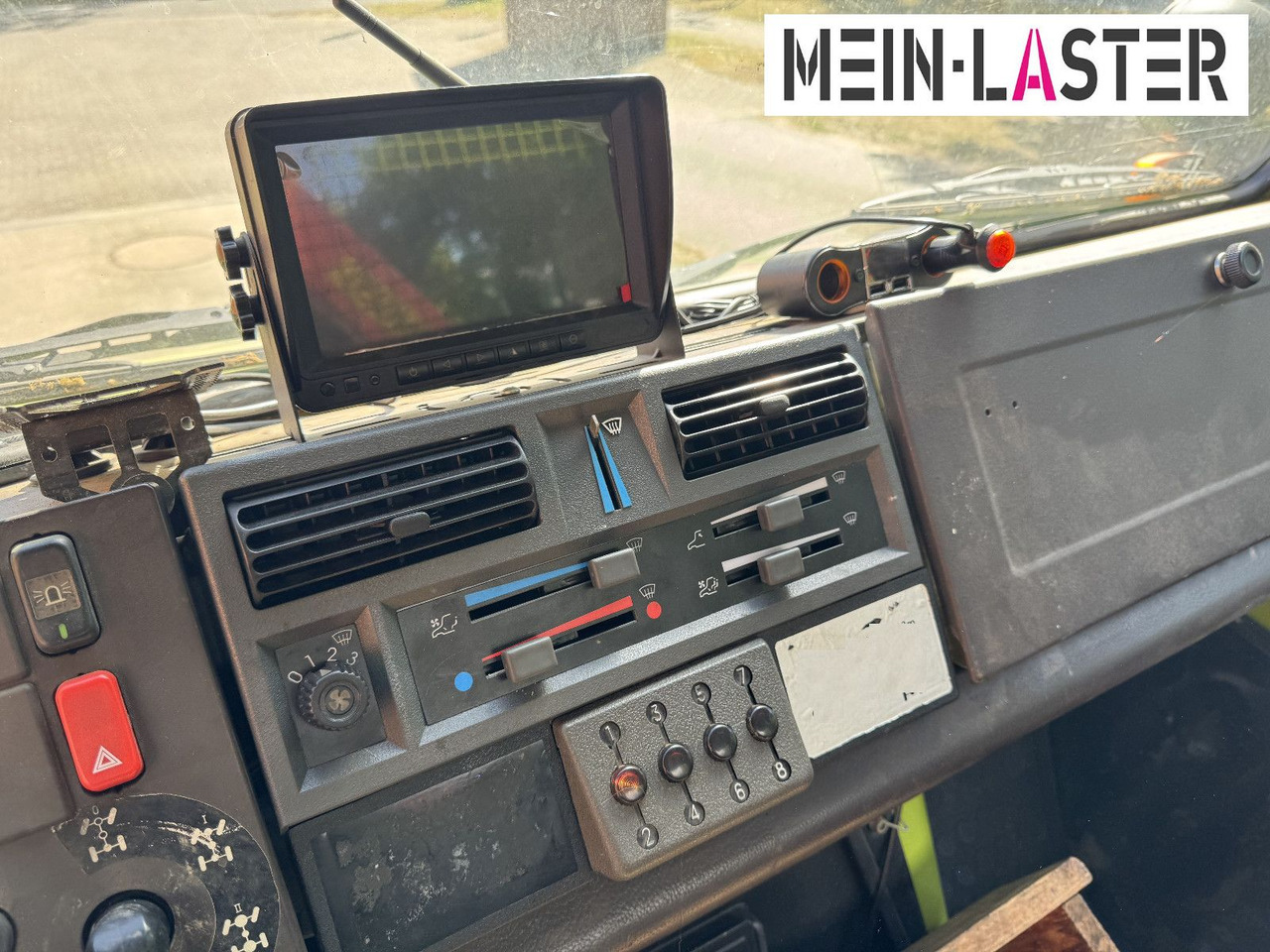 Camião grua Unimog U 1650 PK 10500 Kran 15 m max. 3,9 t Seilwinde: foto 9