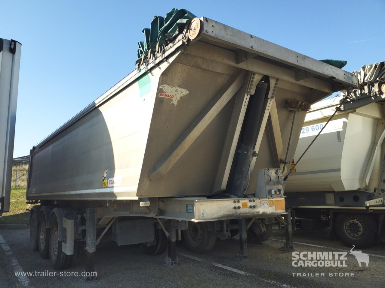BENALU Tipper Alu-square sided body 25m³ - Semi-reboque basculante: foto 1 BENALU Tipper Alu-square sided body 25m³ - Semi-reboque basculante: foto 1