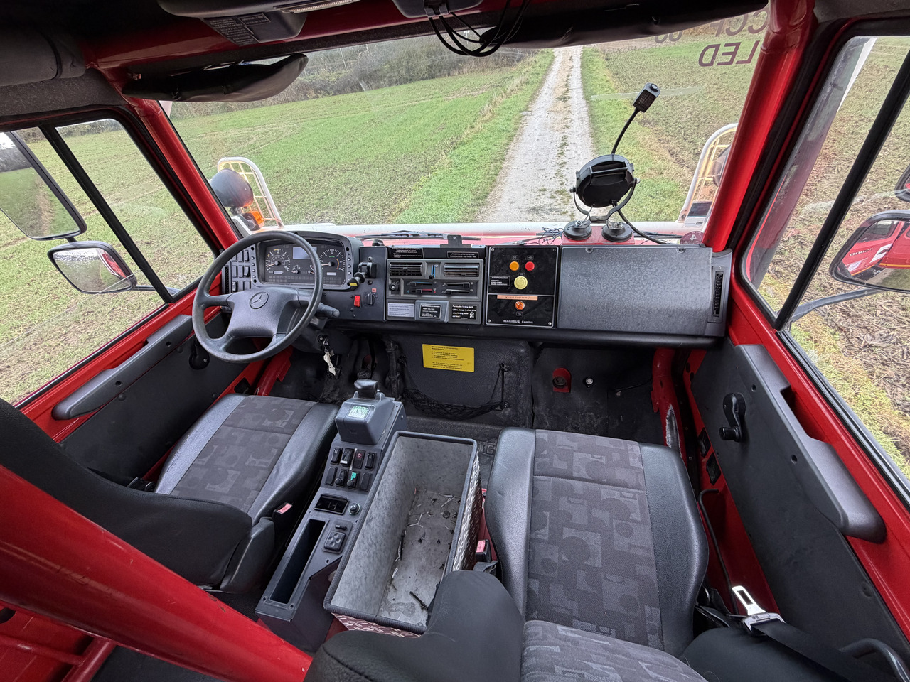 Camião DE POMPIER MERCEDES-BENZ  U5000 4X4 UNIMOG: foto 21
