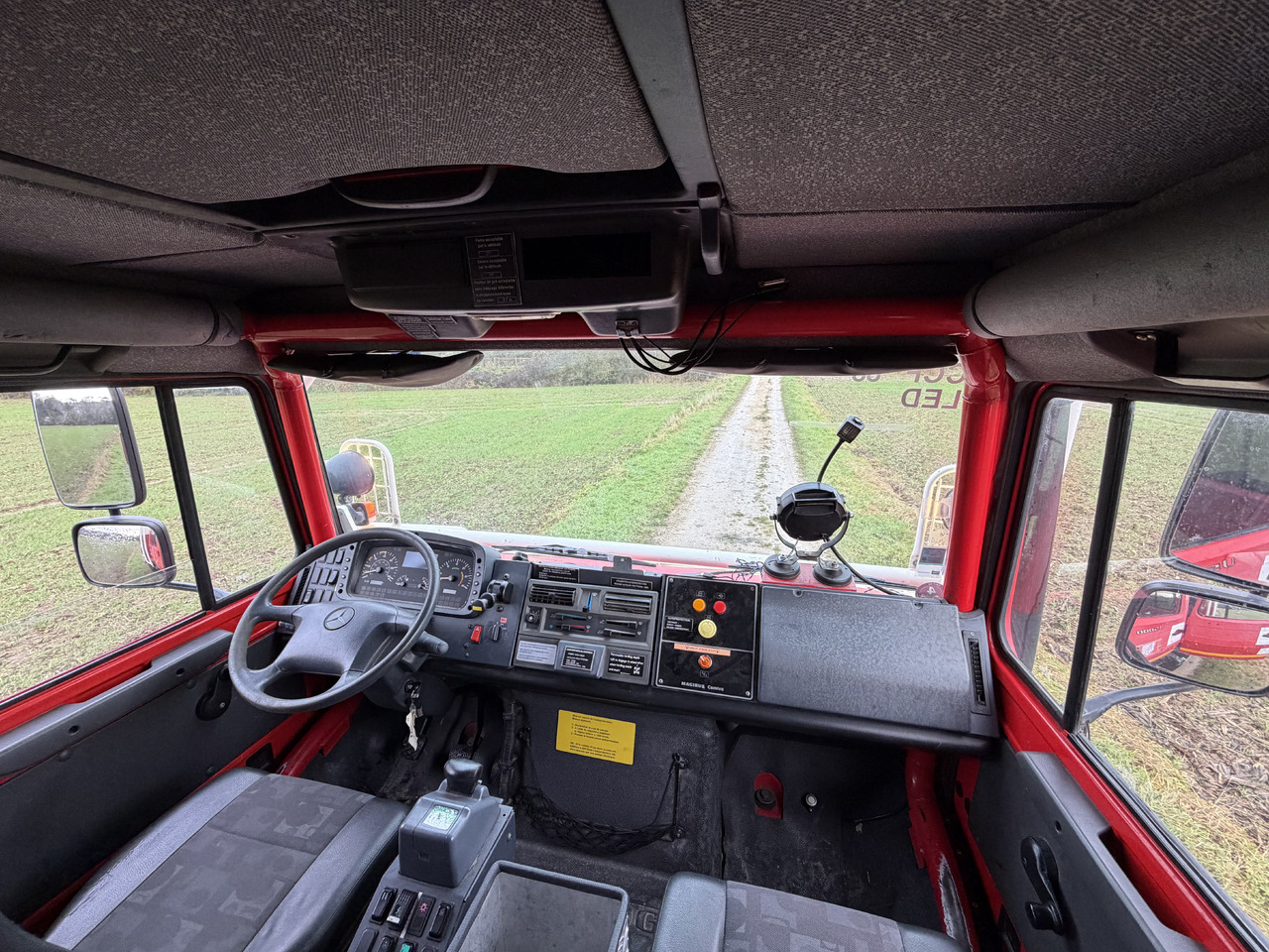 Camião DE POMPIER MERCEDES-BENZ  U5000 4X4 UNIMOG: foto 20