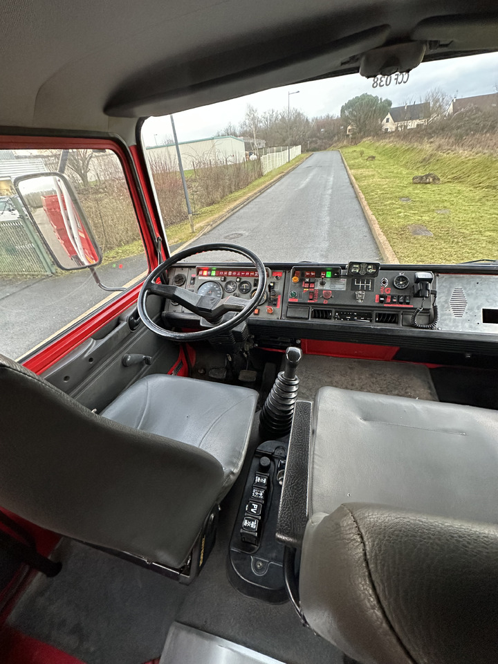 Carro de bombeiro RENAULT M180: foto 15