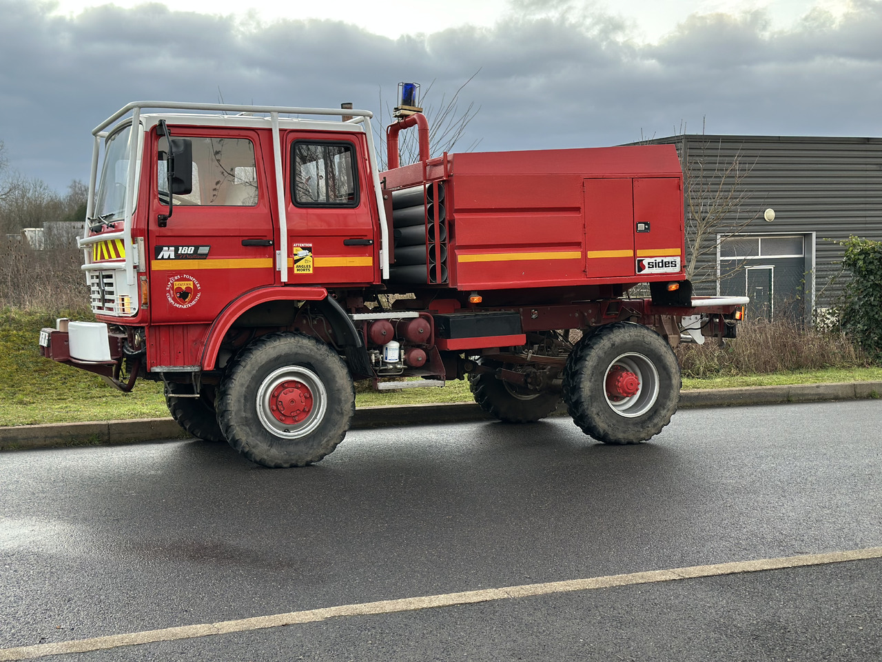 Carro de bombeiro RENAULT M180: foto 17